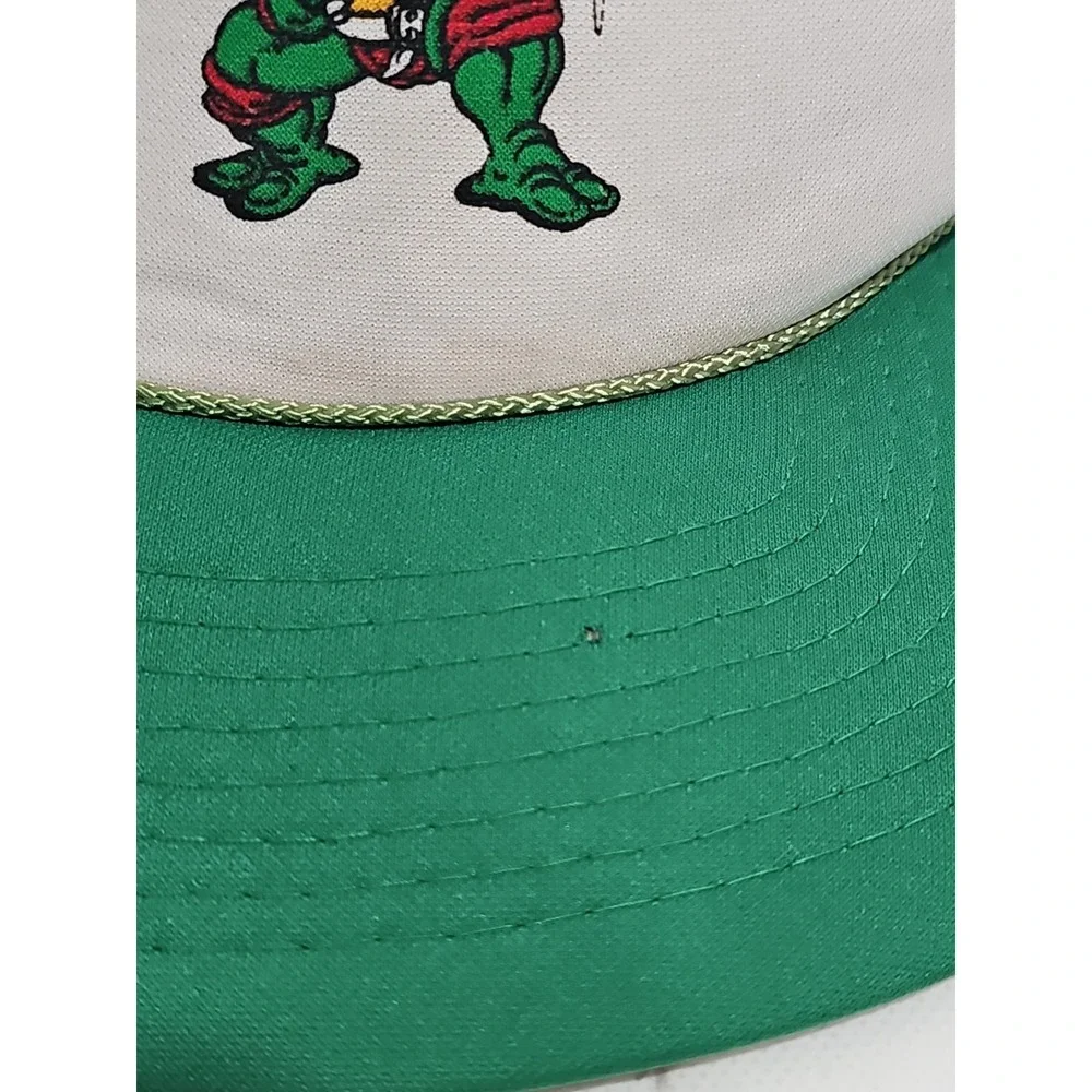 Teenage Mutant Ninja Turtles (Raphael) rope-trim mesh trucker hat